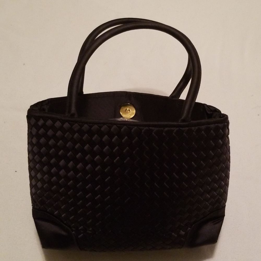 Wuilted Small Blue Bag
